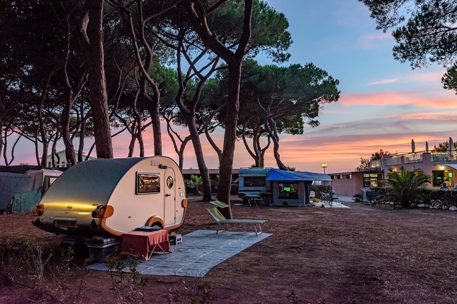 Para autocaravanas y caravanas